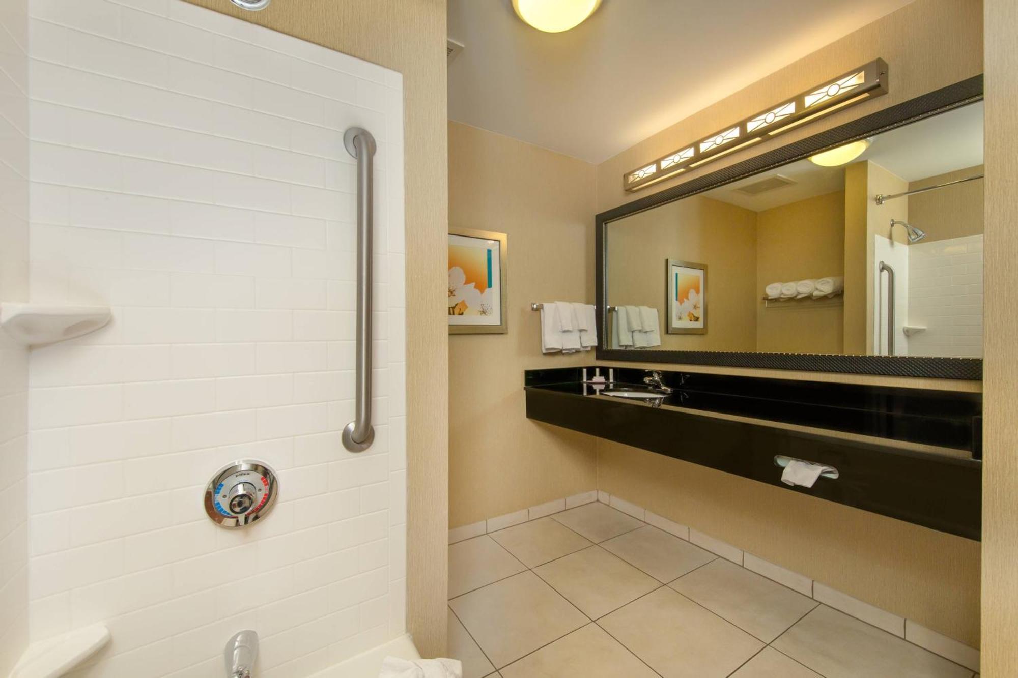 Fairfield Inn And Suites Cleveland Dış mekan fotoğraf